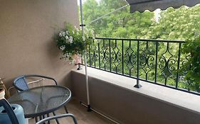 Kashmir Deluxe Apartment With Parking